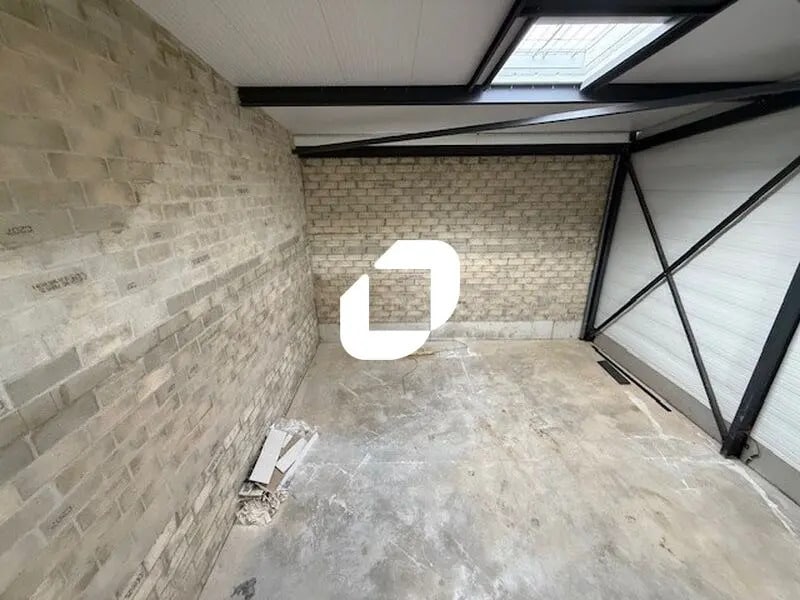 Flex in Ennery for lease Building Photo- Image 1 of 17