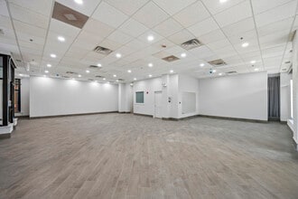 806 Central Ave, Highland Park, IL for lease Interior Photo- Image 1 of 3