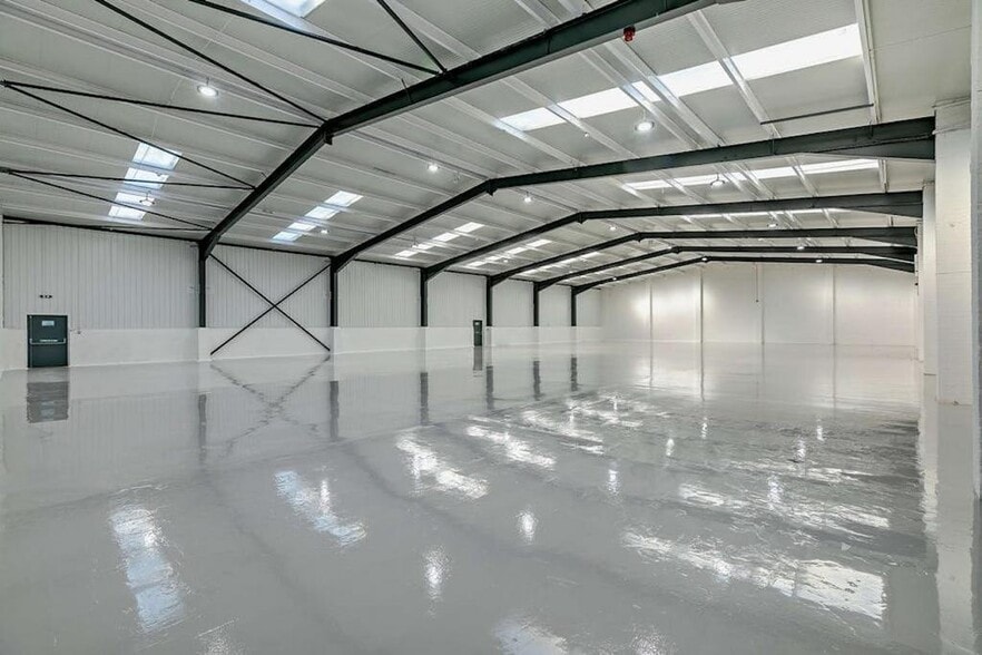 Gorrells Way, Rochdale for lease - Building Photo - Image 3 of 17