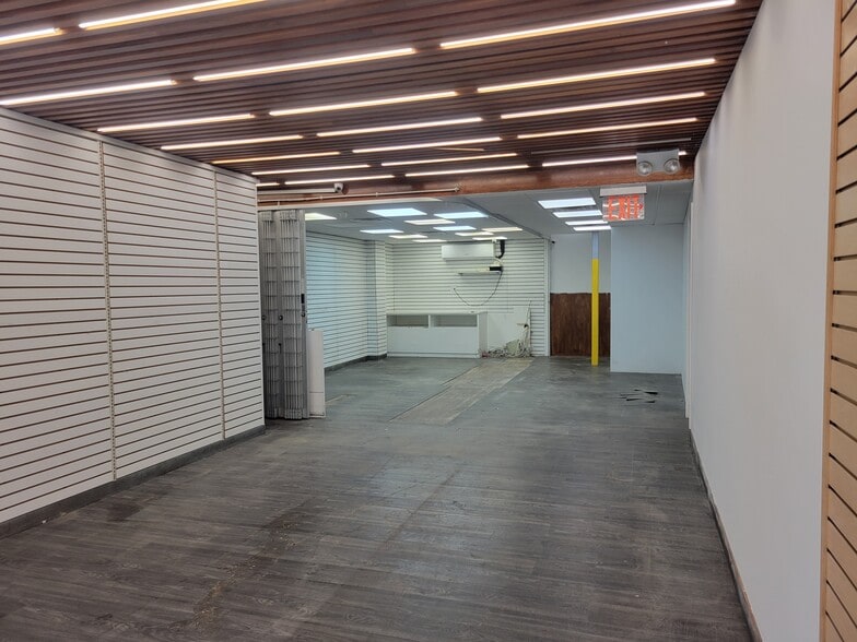 13617 38th Ave, Flushing, NY for lease - Interior Photo - Image 3 of 15