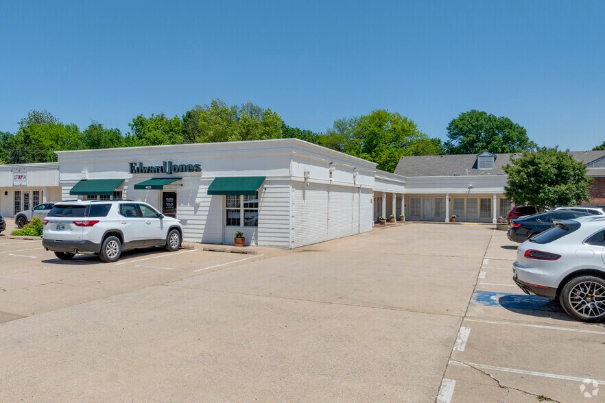 4821-4825 S Peoria Ave, Tulsa, OK à louer - Photo du bâtiment - Image 3 de 8