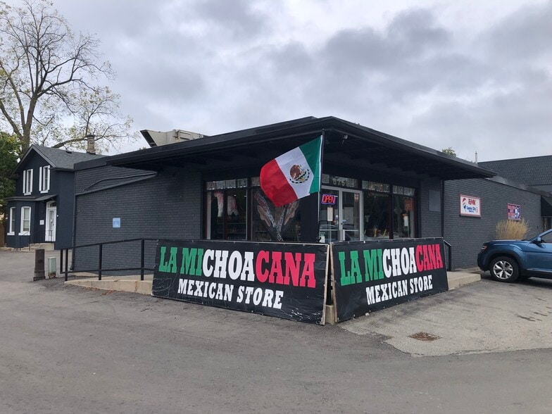 675 Adelaide St N, London, ON for sale - Primary Photo - Image 3 of 4