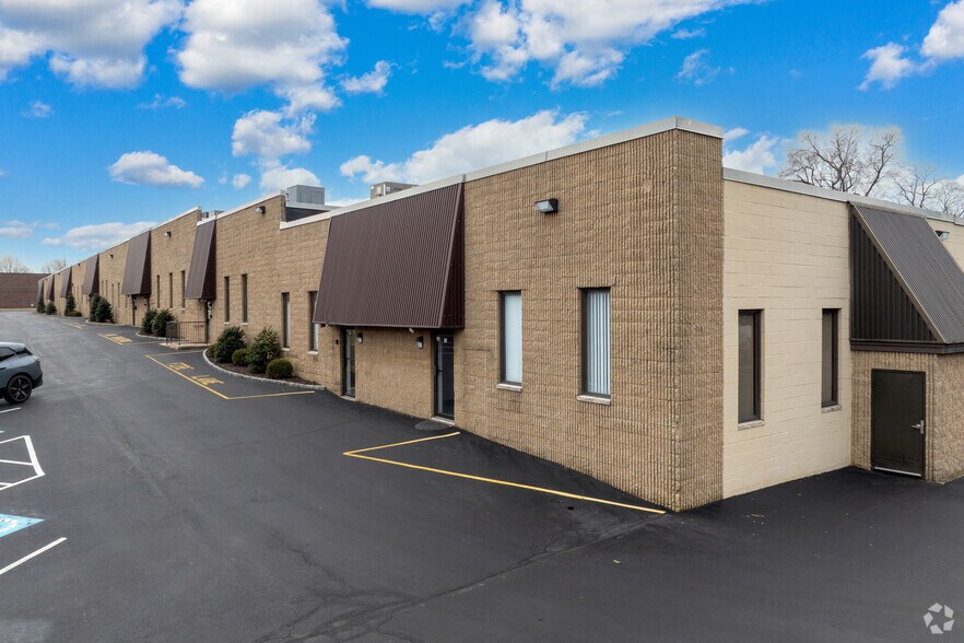 2014 Ford Rd, Bristol, PA à louer - Photo principale - Image 1 de 8
