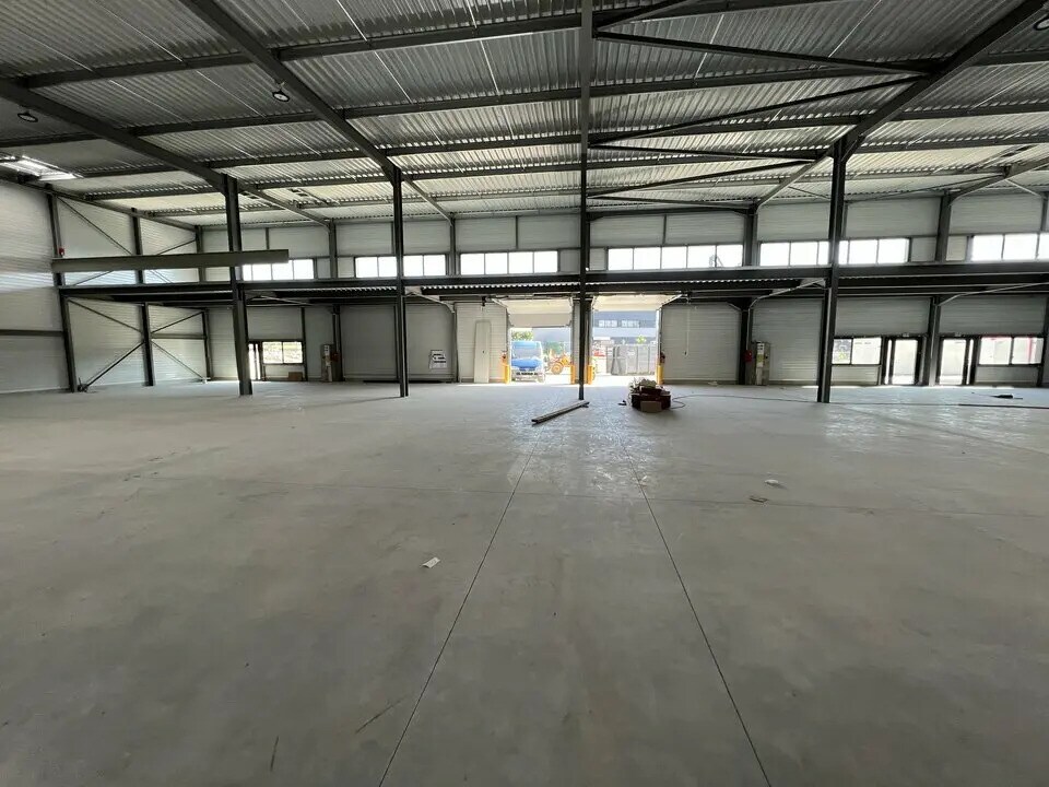 Flex in Aulnay-sous-Bois for lease Interior Photo- Image 1 of 14