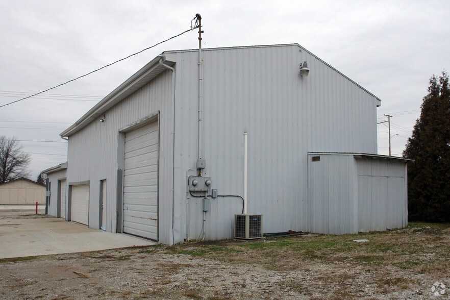 1490 S Nebo Rd, Yorktown, IN for lease - Building Photo - Image 2 of 2