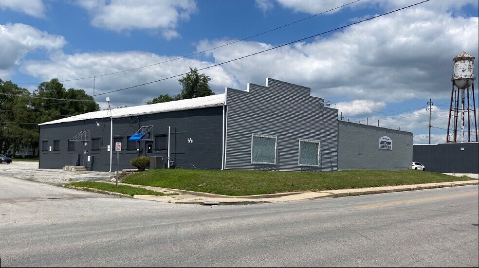 1828 S Anthony Blvd, Fort Wayne, IN à louer - Photo du bâtiment - Image 1 de 5