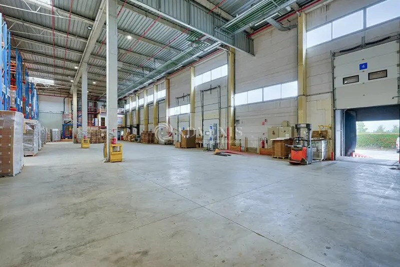 Industriel dans Marly-la-Ville à louer - Photo du bâtiment - Image 2 de 5