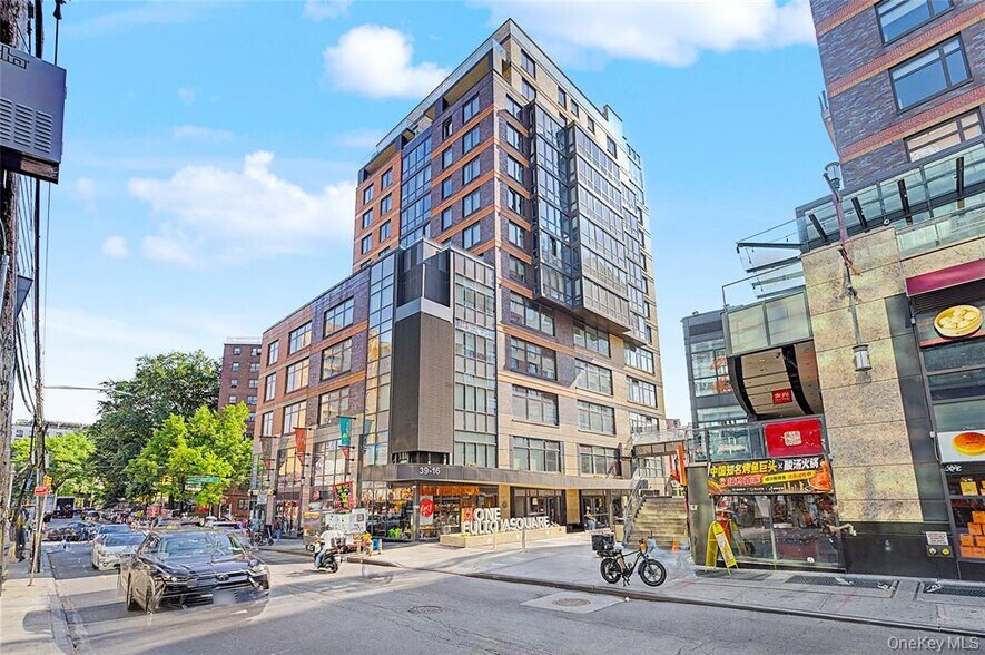 39-16 Prince St, Flushing, NY for lease - Building Photo - Image 2 of 29