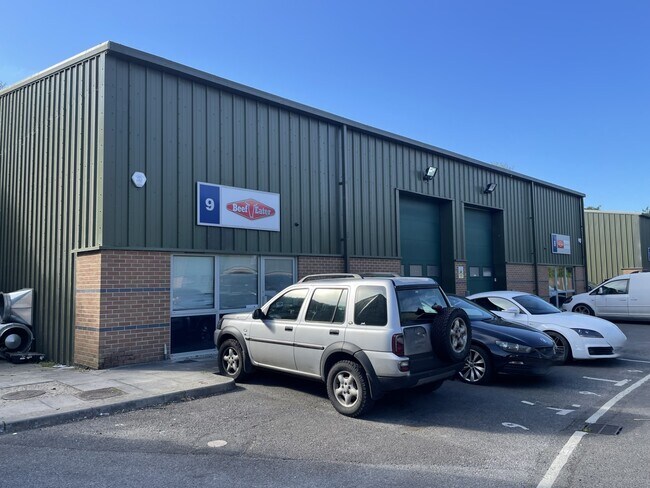 Plus de détails pour Station Rd W, Aldershot - Local d'activités à louer