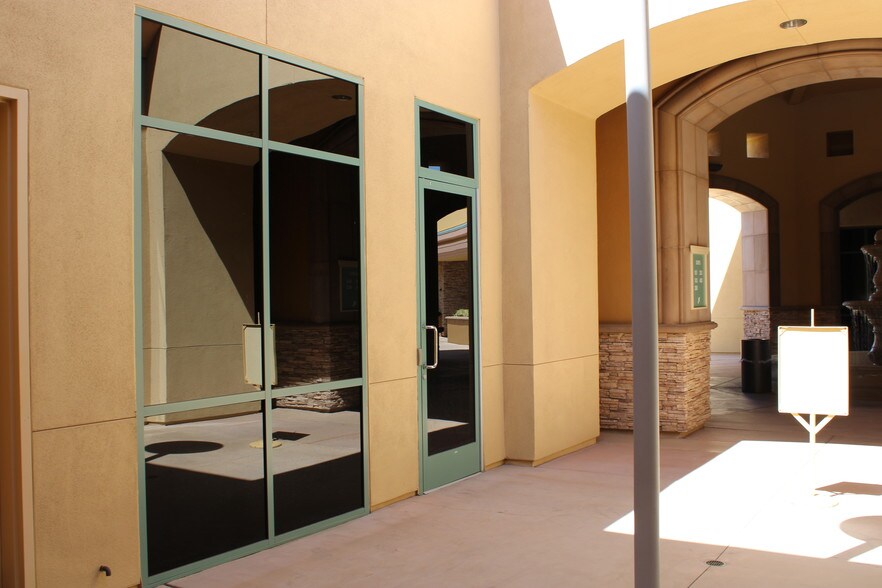 72780 Country Club Dr, Rancho Mirage, CA for sale - Building Photo - Image 3 of 8