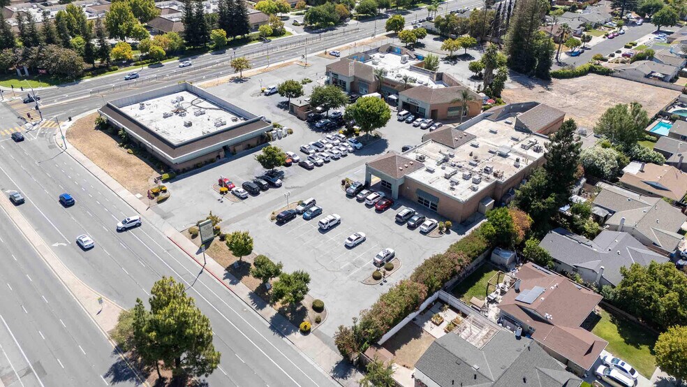 5885 Santa Teresa Blvd, San Jose, CA à vendre - Photo du bâtiment - Image 2 de 9