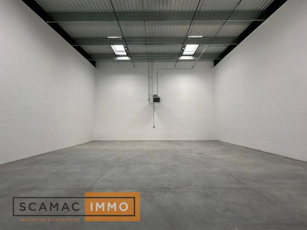 Office in Corbeil-Essonnes for lease Interior Photo- Image 1 of 7