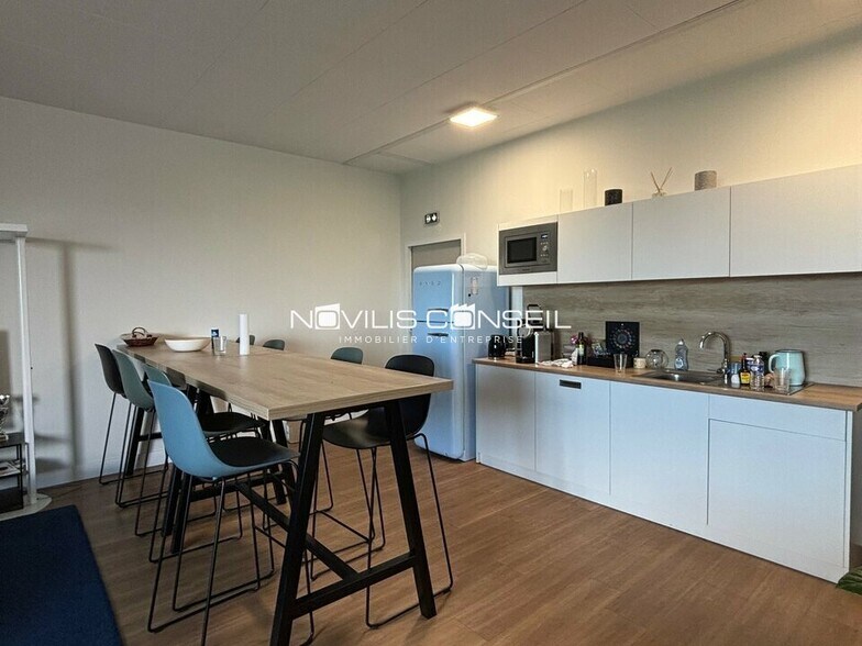 Office in Toulouse for lease - Interior Photo - Image 2 of 7