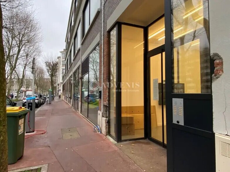 Bureau dans Montrouge à vendre - Photo du bâtiment - Image 3 de 12