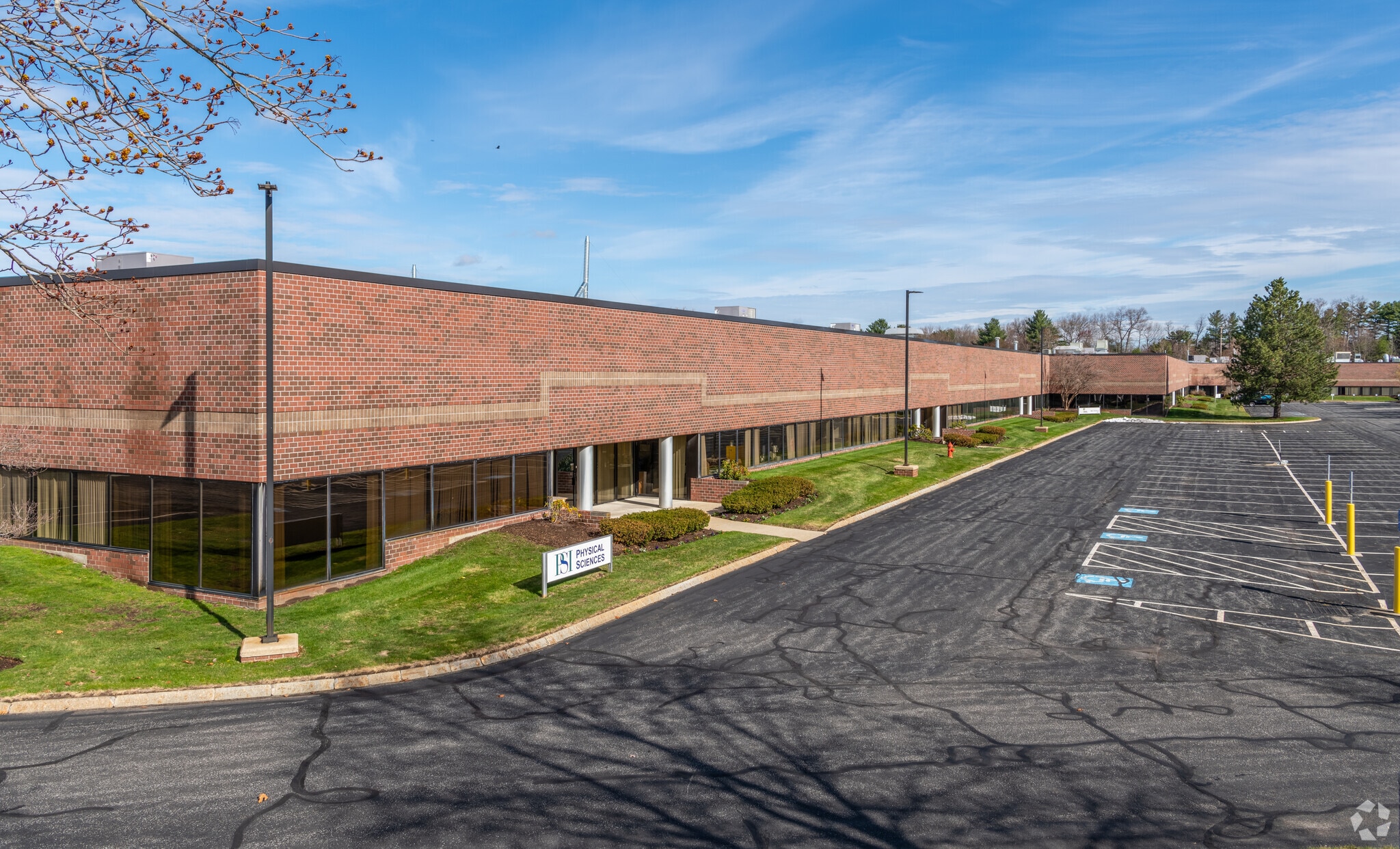 200 Research Dr, Wilmington, MA for lease Building Photo- Image 1 of 12