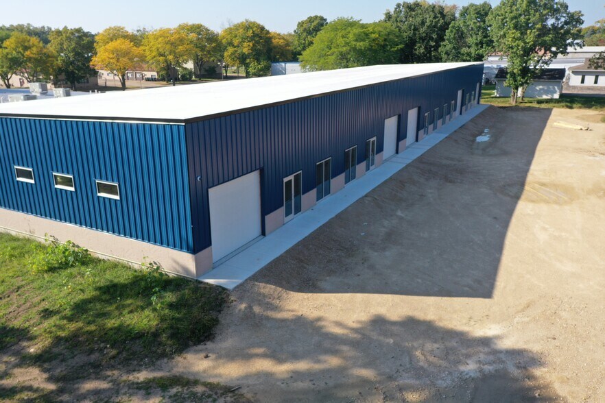 4246 Argosy Ct, Madison, WI à louer - Photo du bâtiment - Image 2 de 4