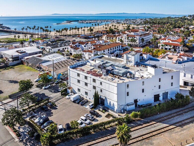 25 E Mason St, Santa Barbara, CA à louer - Photo du bâtiment - Image 2 de 20