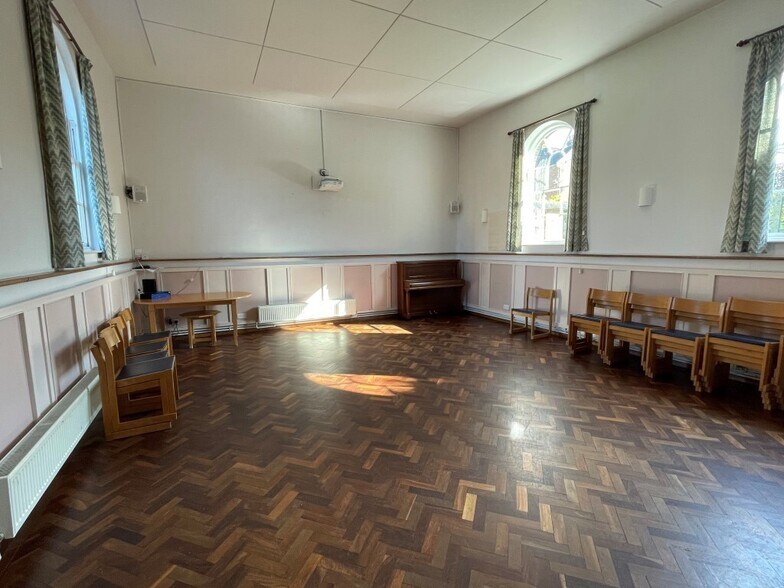 289 High St, Berkhamsted à louer - Photo du bâtiment - Image 2 de 4