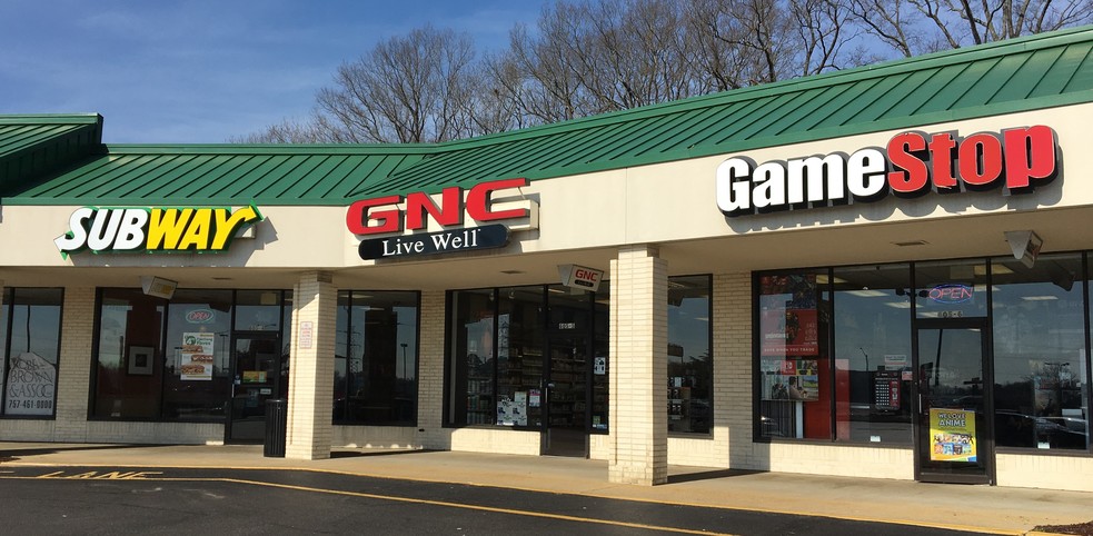 605 Newmarket Dr, Newport News, VA for lease - Building Photo - Image 2 of 5