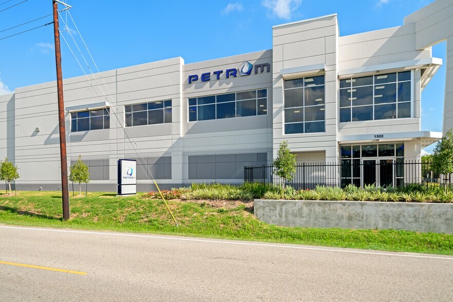 1500 Aldine Western, Houston, TX à louer - Photo du bâtiment - Image 2 de 16