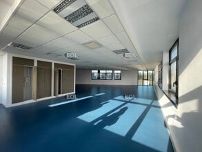 Flex dans Noisy-le-Roi à louer Photo du bâtiment- Image 1 de 4