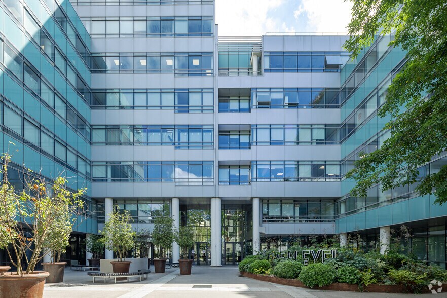 5-9 Rue Pleyel, Saint-Denis à louer - Photo du bâtiment - Image 2 de 3