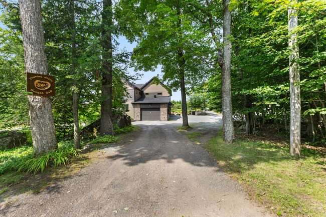 Plus de détails pour 57 Rue Allan, Brownsburg-chatham, QC - Multi-résidentiel à vendre