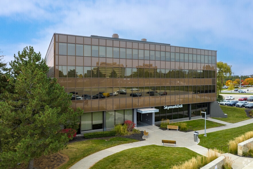 2000 Argentia Rd, Mississauga, ON à louer - Photo du bâtiment - Image 2 de 4