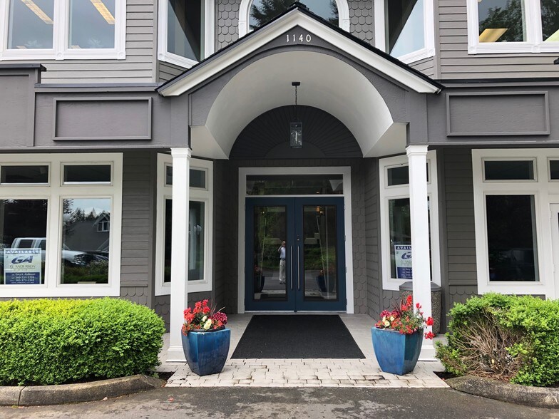 1140 Bethel Ave, Port Orchard, WA à louer - Photo du bâtiment - Image 3 de 7