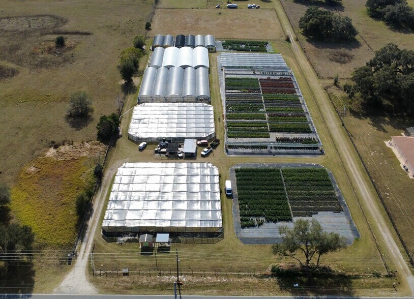 23010 Wolf Branch rd, Sorrento, FL à vendre - Photo du bâtiment - Image 3 de 25