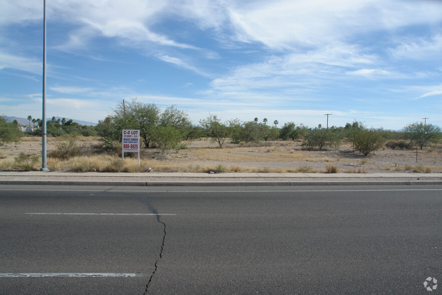 1465 W Silverlake Rd, Tucson, AZ à vendre - Photo principale - Image 1 de 1