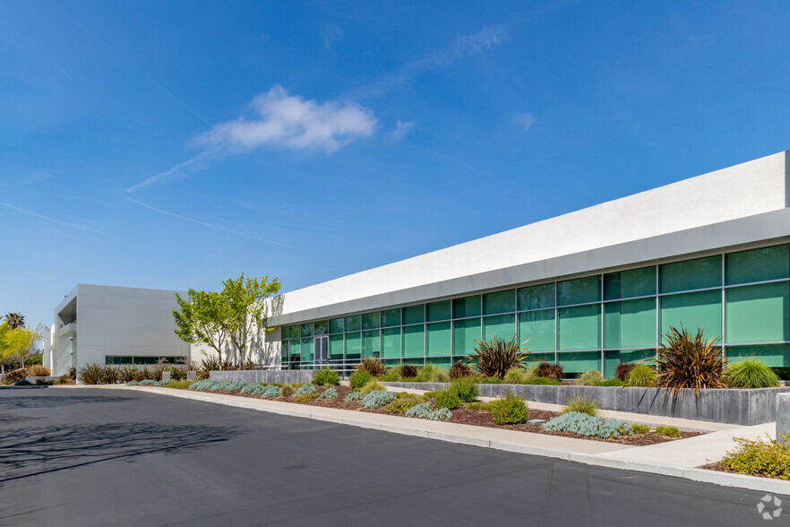 3600 Peterson Way, Santa Clara, CA for lease - Building Photo - Image 2 of 11