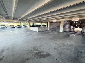 1000 W Pembroke Rd, Hallandale Beach, FL for lease Building Photo- Image 2 of 13