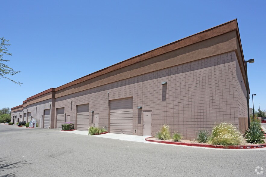 1529 S Clearview Ave, Mesa, AZ à louer - Photo du bâtiment - Image 2 de 6