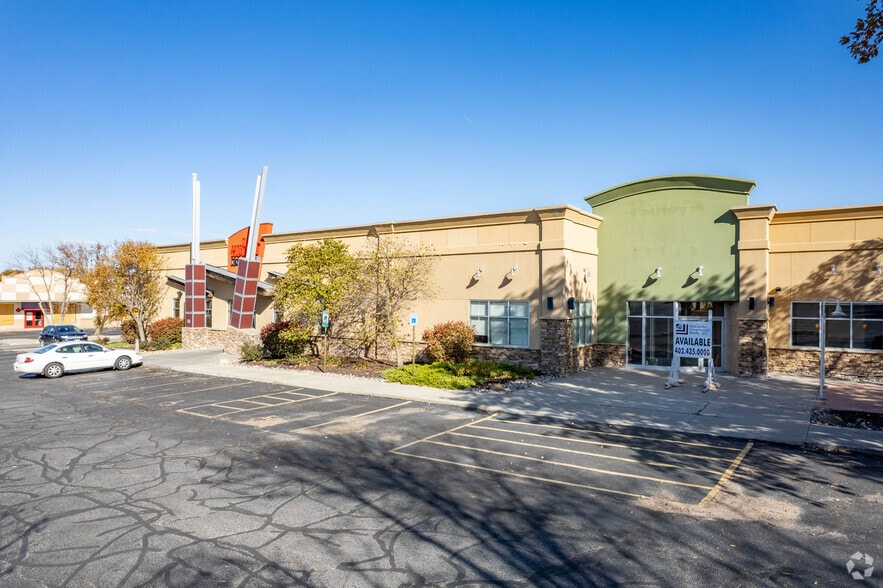 201 N 66th St, Lincoln, NE à vendre - Photo du bâtiment - Image 2 de 21