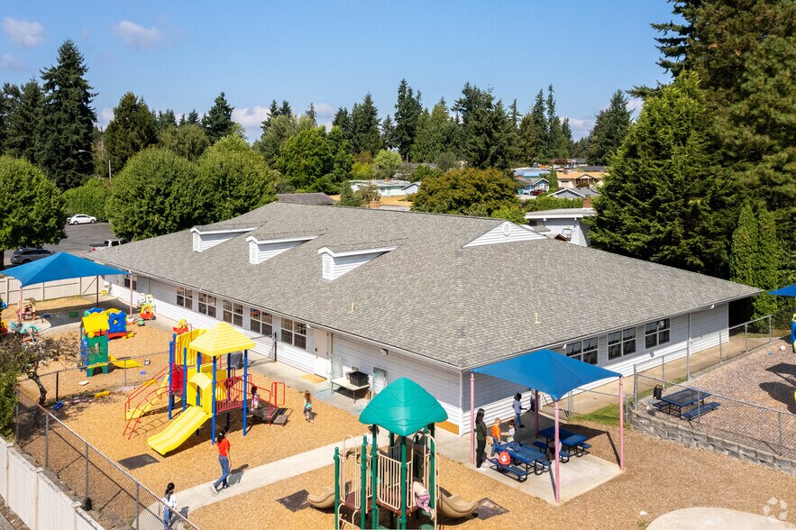 31906 6th Ave S, Federal Way, WA à vendre - Photo du bâtiment - Image 2 de 4