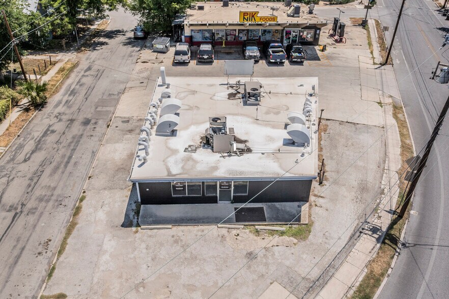 1100 S Presa St, San Antonio, TX à louer - Photo du bâtiment - Image 3 de 9