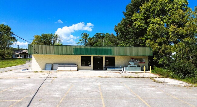 More details for 645 Lily School Rd, Lily, KY - Retail for Sale