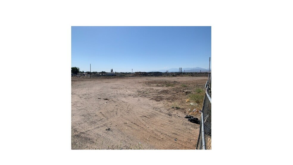 37922 6th Street E, Palmdale, CA à vendre - Photo du bâtiment - Image 3 de 3