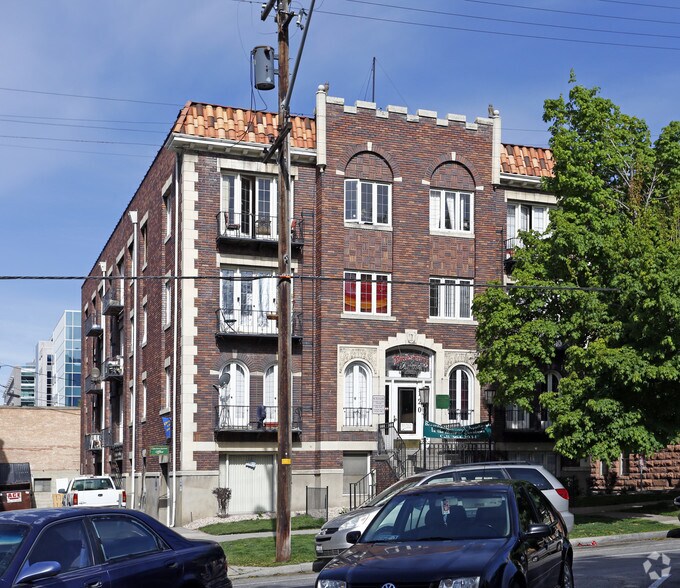Pauline Downs portefeuille de 4 propriétés à vendre sur LoopNet.ca - Photo du bâtiment - Image 3 de 33