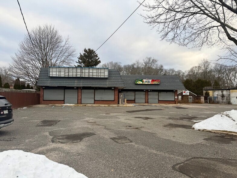 2800 Montauk Hwy, Brookhaven, NY à vendre - Photo du bâtiment - Image 3 de 14