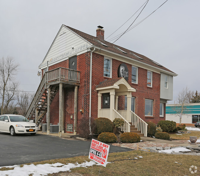 7032 Transit Rd, Buffalo, NY à vendre - Photo principale - Image 1 de 1