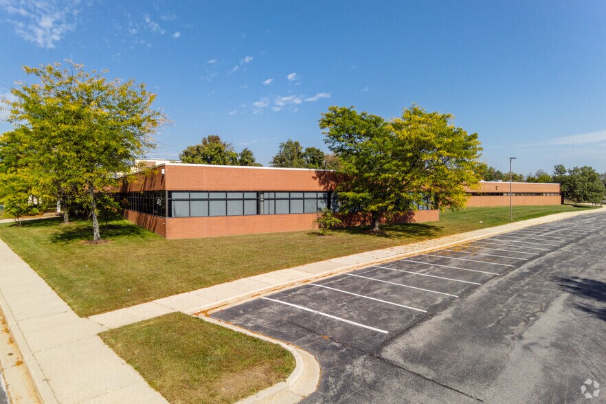 6200 Chevy Chase Dr, Laurel, MD à louer - Photo du bâtiment - Image 3 de 5