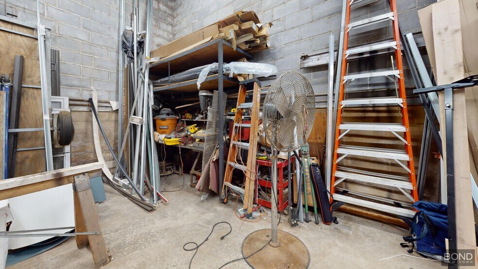 133-07 120th Ave, South Ozone Park, NY à vendre - Photo du bâtiment - Image 2 de 9