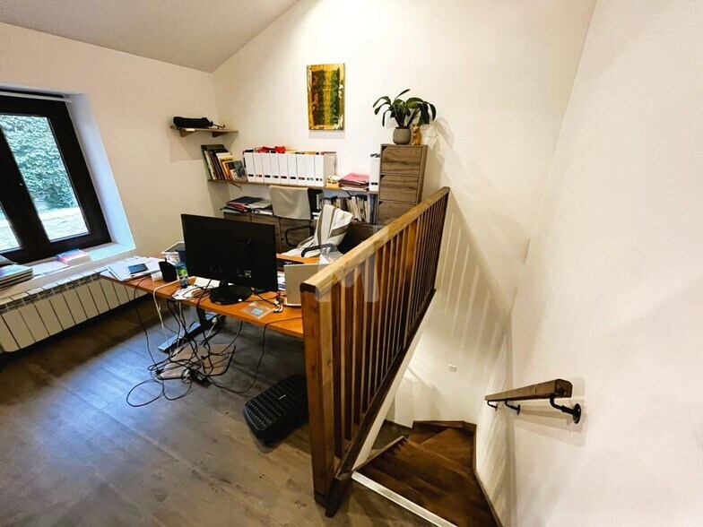 Office in Viry-Châtillon for lease - Building Photo - Image 3 of 9