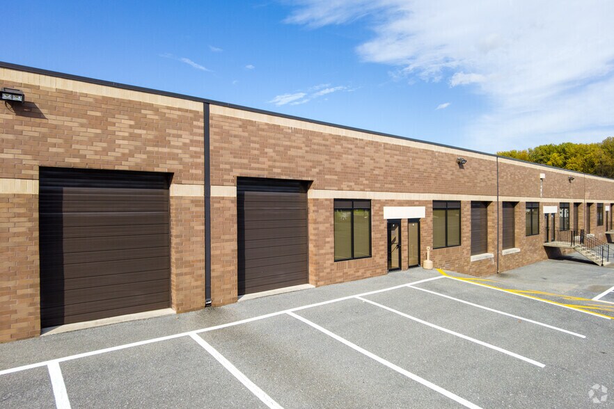 709 Digital Dr, Linthicum, MD à louer - Photo du bâtiment - Image 3 de 4