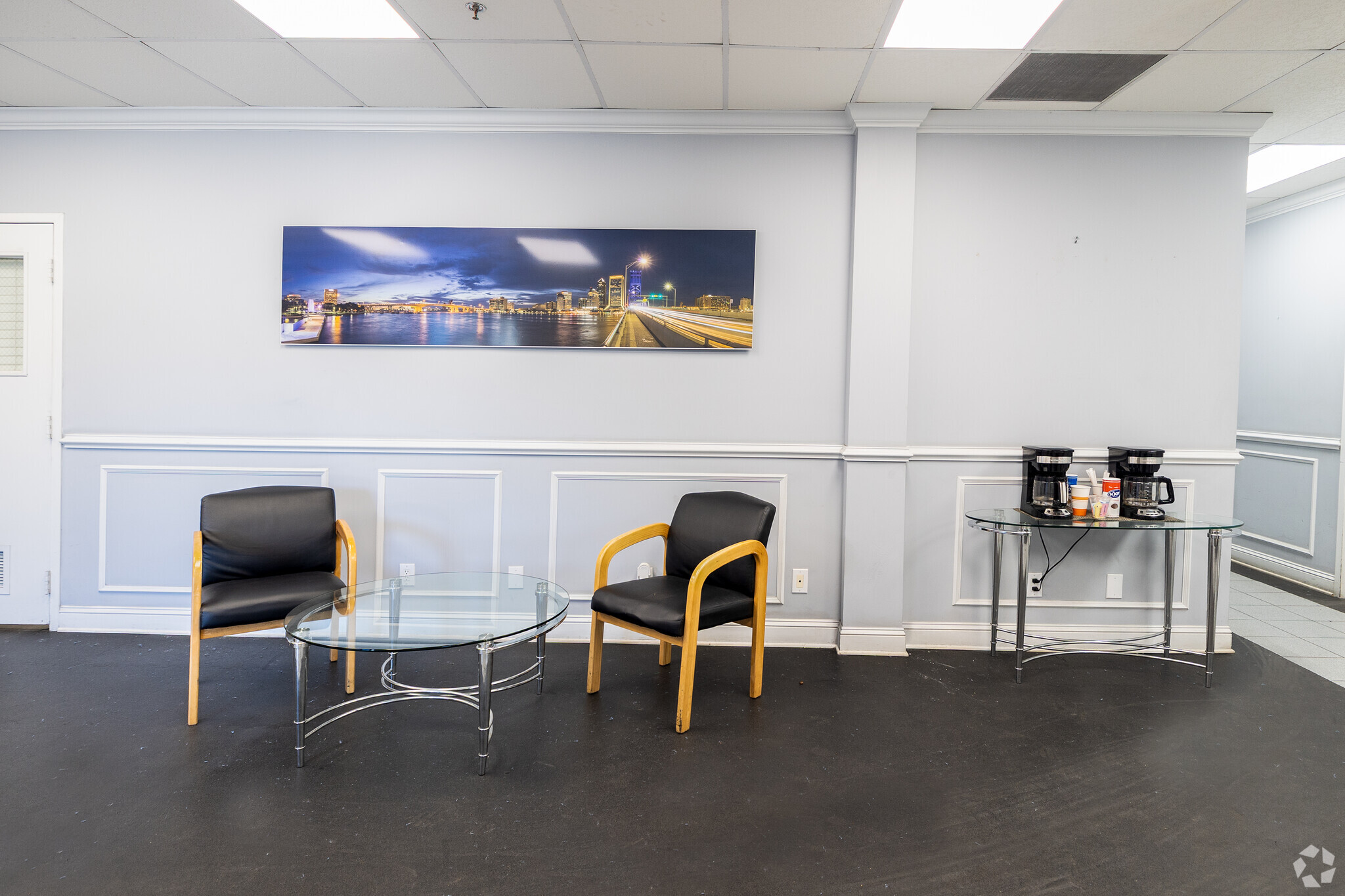 2121 Huron St, Jacksonville, FL for lease Interior Photo- Image 1 of 10