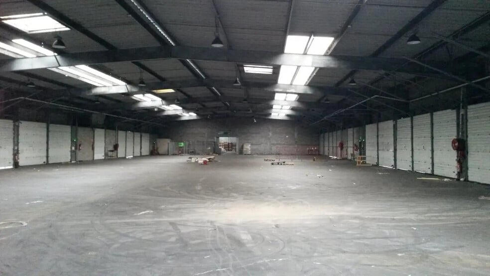 Flex in Saint-Étienne-du-Rouvray for lease - Building Photo - Image 2 of 12