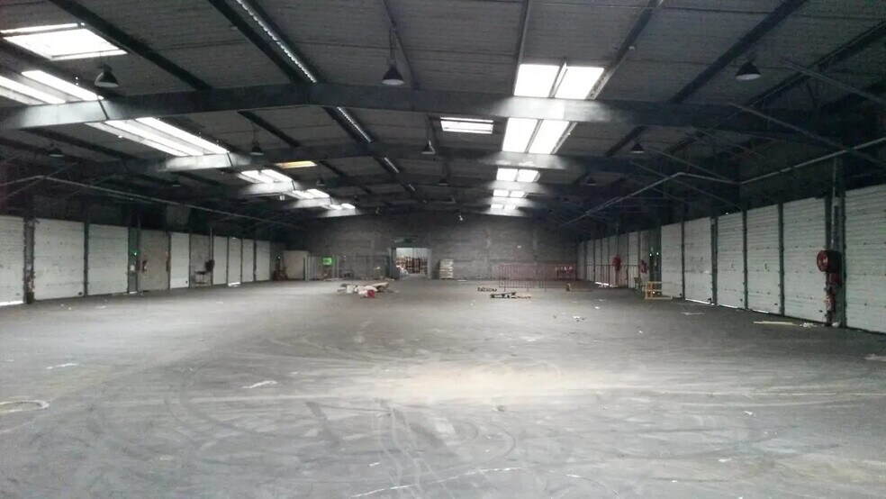 Flex dans Saint-Étienne-du-Rouvray à louer - Photo du bâtiment - Image 2 de 12