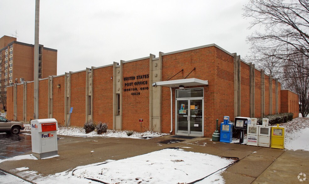 214 N 4th St, Ironton, OH for lease - Primary Photo - Image 1 of 3